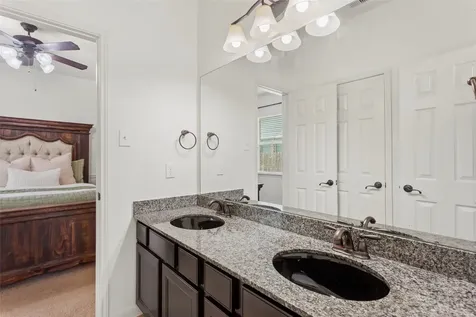 11810 Pearl Lane Mont Belvieu TX 77535