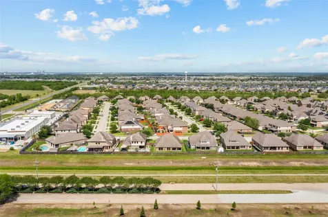 11810 Pearl Lane Mont Belvieu TX 77535
