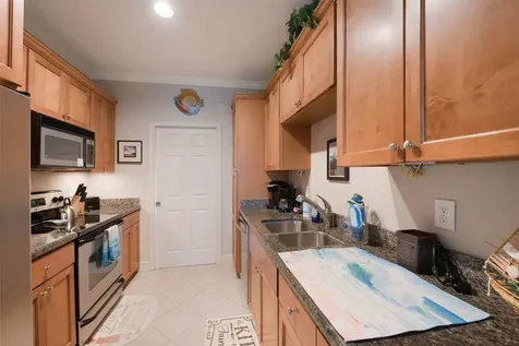 7000 Seawall Boulevard 524 Galveston TX 77551
