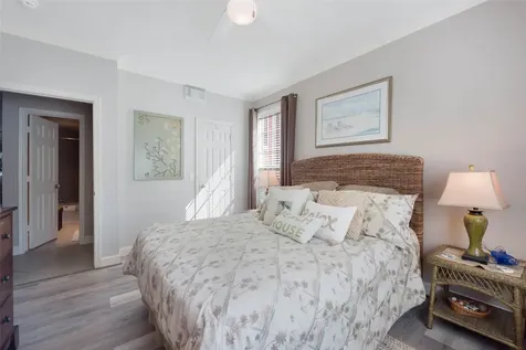7000 Seawall Boulevard 524 Galveston TX 77551