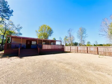 960 County Road 5021 Cleveland TX 77327