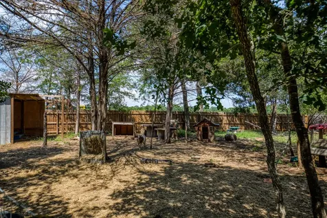 102 Hilltop Court Somerville TX 77879