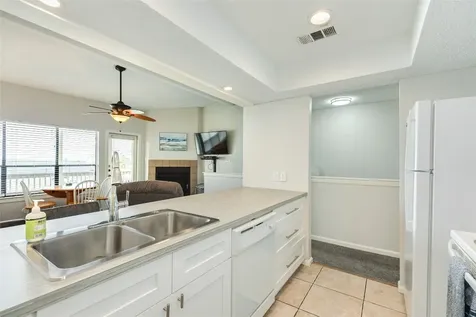 19 Dana Drive C Galveston TX 77554