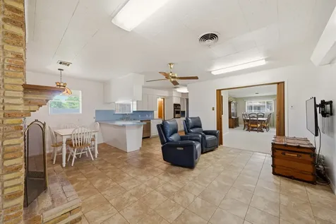 302 Village Drive Sugar Land TX 77498