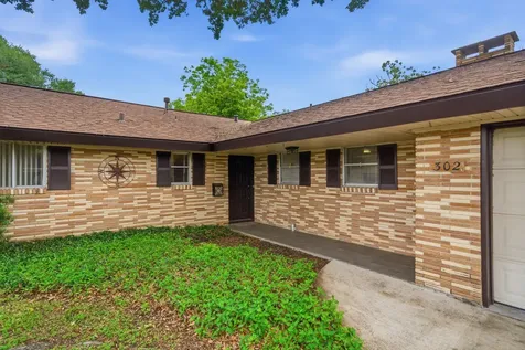 302 Village Drive Sugar Land TX 77498