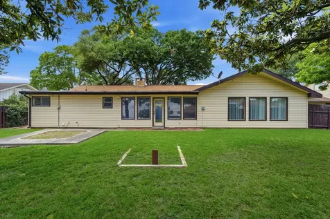 302 Village Drive Sugar Land TX 77498