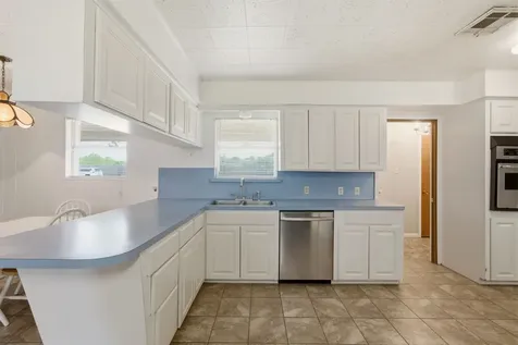 302 Village Drive Sugar Land TX 77498