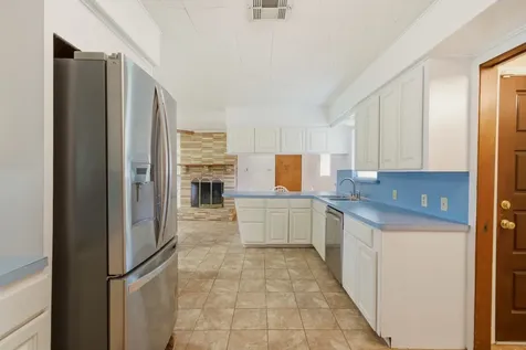 302 Village Drive Sugar Land TX 77498