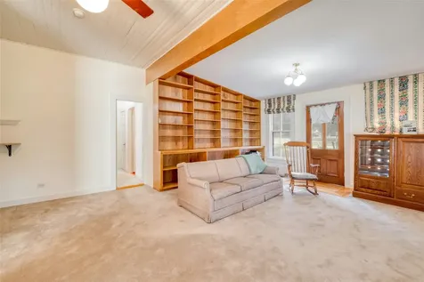541 N Main Street La Grange TX 78945