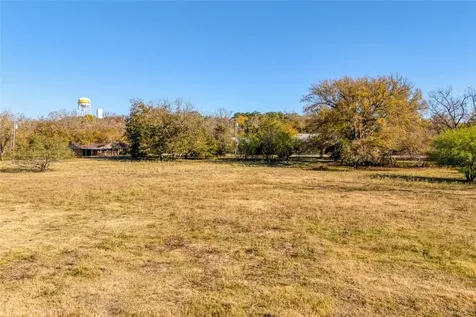 541 N Main Street La Grange TX 78945