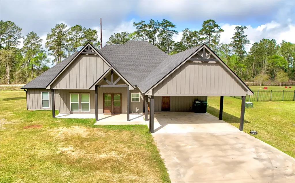 375 County Road 725 Buna TX 77612