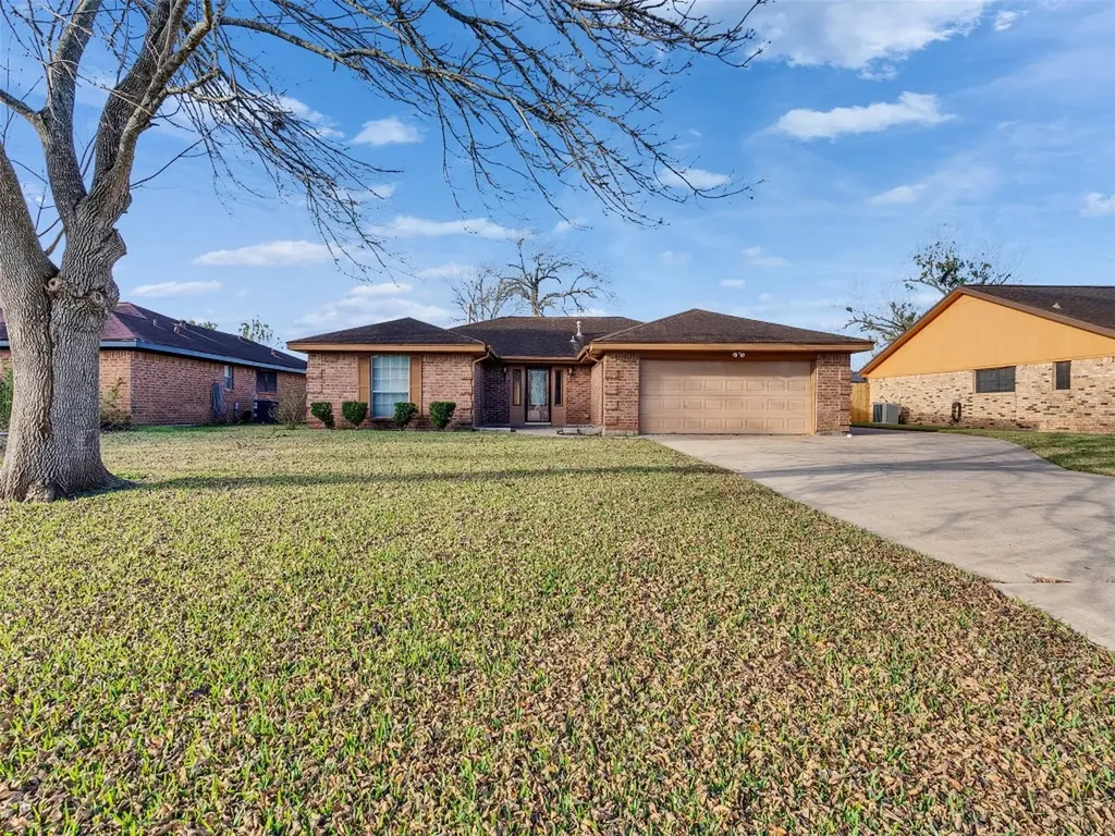 55 Sweetgum Court Lake Jackson TX 77566