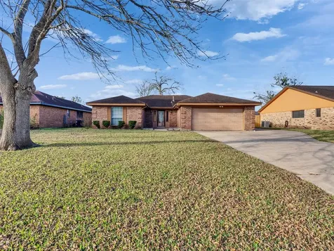 55 Sweetgum Court Lake Jackson TX 77566