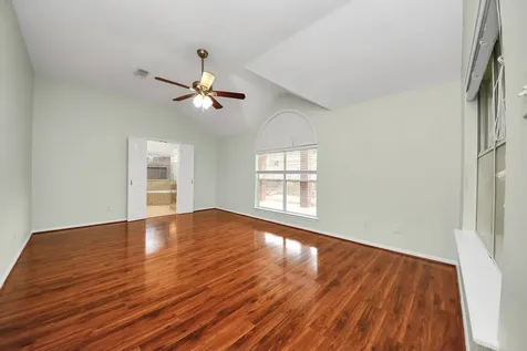 1103 Lake Shore Drive Pearland TX 77581