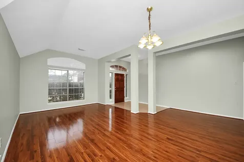 1103 Lake Shore Drive Pearland TX 77581