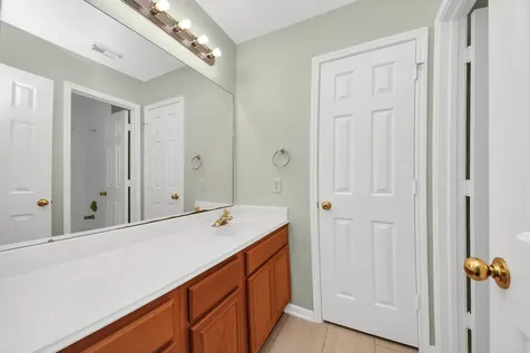 1103 Lake Shore Drive Pearland TX 77581