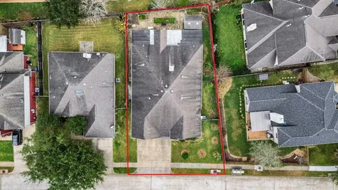 1103 Lake Shore Drive Pearland TX 77581