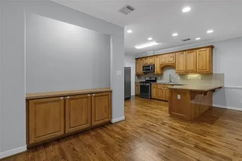 341 W 23rd Street Houston TX 77008
