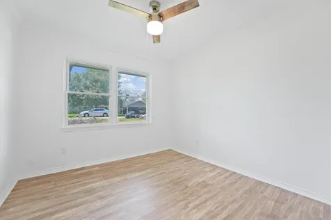 606 Meadowlawn Street La Porte TX 77571