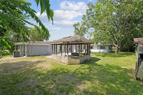606 Meadowlawn Street La Porte TX 77571