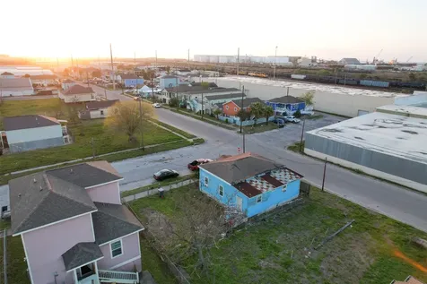 604 42nd Street Galveston TX 77550