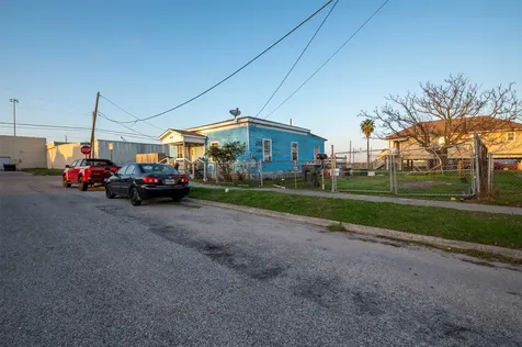 604 42nd Street Galveston TX 77550