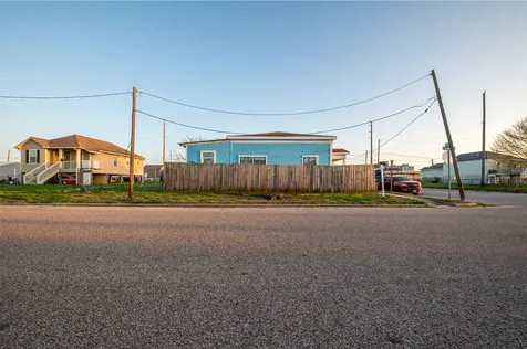 604 42nd Street Galveston TX 77550