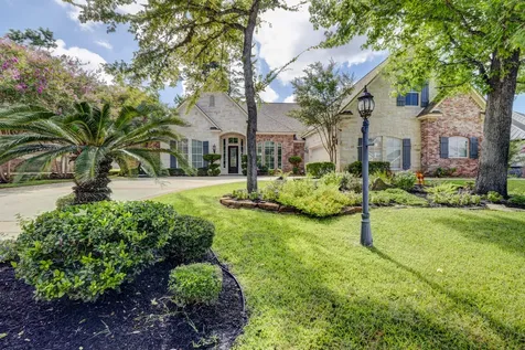 40 W Oaks Court Montgomery TX 77356