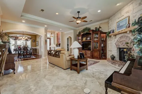 40 W Oaks Court Montgomery TX 77356
