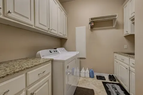 40 W Oaks Court Montgomery TX 77356