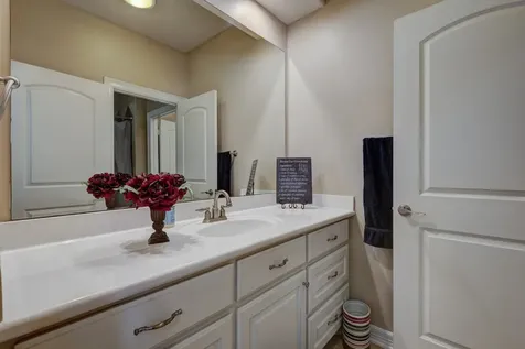 40 W Oaks Court Montgomery TX 77356
