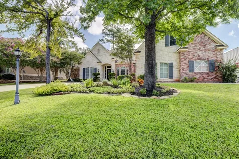 40 W Oaks Court Montgomery TX 77356
