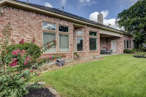 40 W Oaks Court Montgomery TX 77356