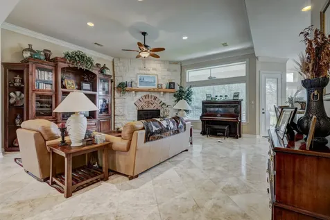 40 W Oaks Court Montgomery TX 77356