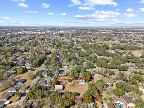 2306 Powell Street Bay City TX 77414