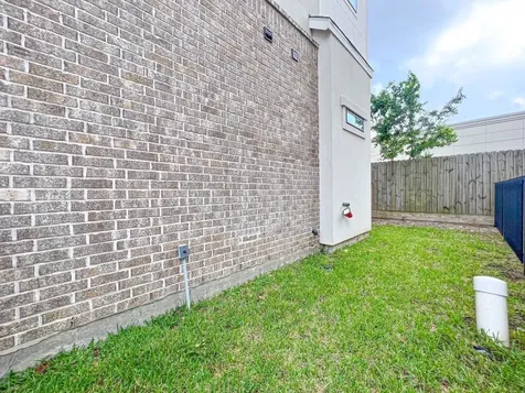 2122 Blalock Road A Houston TX 77080