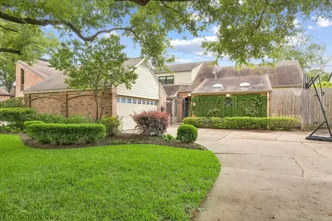 10215 Piping Rock Lane Houston TX 77042