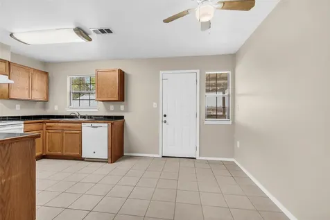 14236 E Ravine Run Willis TX 77318