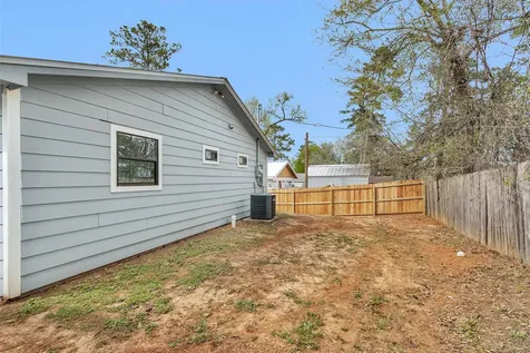 14236 E Ravine Run Willis TX 77318