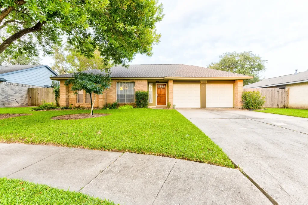 2003 Varuna Court League City TX 77573