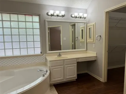2711 Kimbleton Court Houston TX 77082