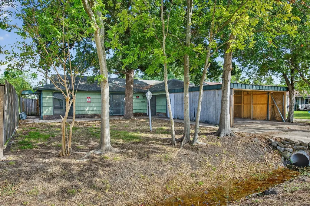 9022 Beverlyhill Street Houston TX 77063