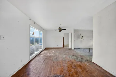 9022 Beverlyhill Street Houston TX 77063