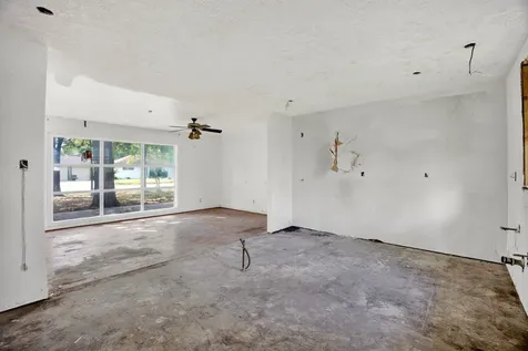 9022 Beverlyhill Street Houston TX 77063