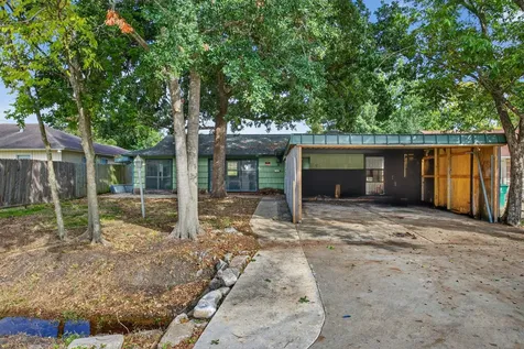9022 Beverlyhill Street Houston TX 77063
