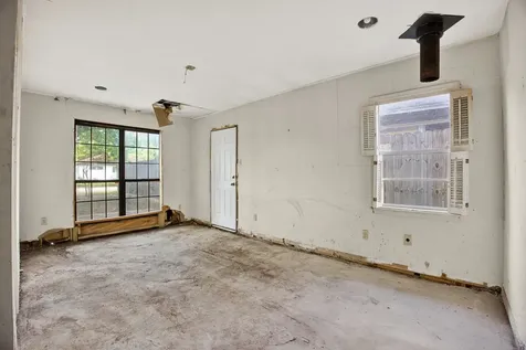 9022 Beverlyhill Street Houston TX 77063