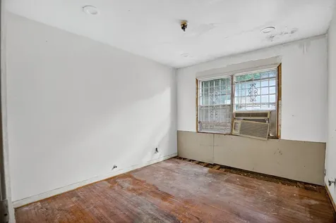 9022 Beverlyhill Street Houston TX 77063