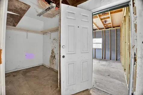 9022 Beverlyhill Street Houston TX 77063