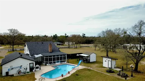1828 State Highway 75 Highway N Huntsville TX 77320