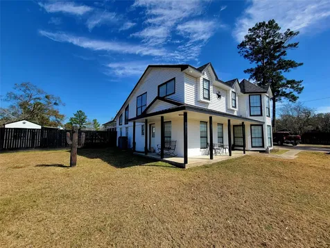 1828 State Highway 75 Highway N Huntsville TX 77320